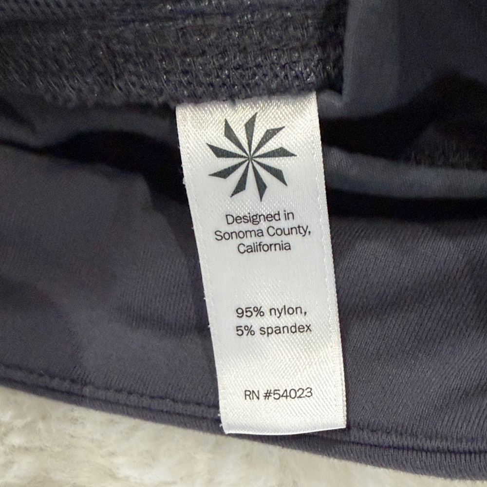 Athleta Women's Cargo Shorts,Size 14 - Picture 13 of 17